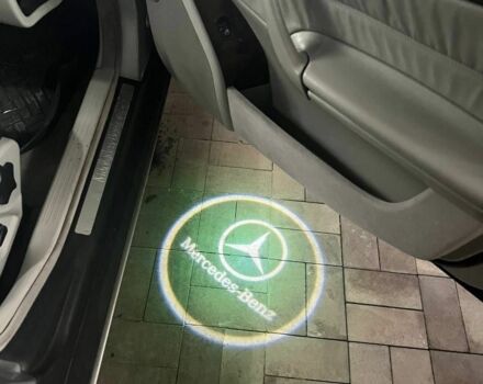 Серый Мерседес 220, объемом двигателя 2.2 л и пробегом 260 тыс. км за 2699 $, фото 8 на Automoto.ua