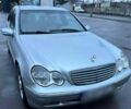 Серый Мерседес 220, объемом двигателя 2.2 л и пробегом 260 тыс. км за 2699 $, фото 2 на Automoto.ua