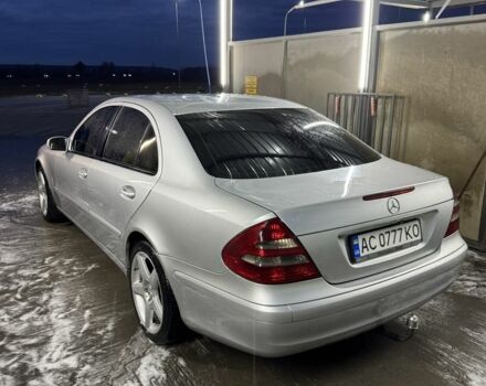 Серый Мерседес 220, объемом двигателя 2.1 л и пробегом 490 тыс. км за 6500 $, фото 3 на Automoto.ua