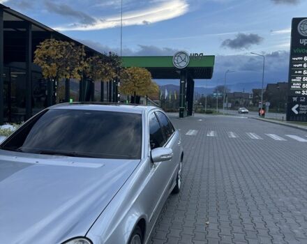 Серый Мерседес 220, объемом двигателя 2.1 л и пробегом 361 тыс. км за 8200 $, фото 8 на Automoto.ua