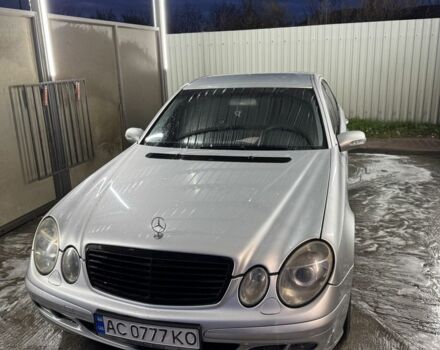 Серый Мерседес 220, объемом двигателя 2.1 л и пробегом 490 тыс. км за 6500 $, фото 4 на Automoto.ua