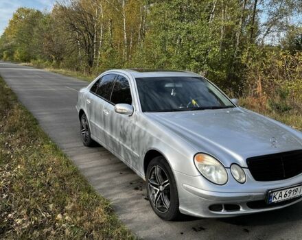 Серый Мерседес 220, объемом двигателя 2.1 л и пробегом 293 тыс. км за 7100 $, фото 13 на Automoto.ua