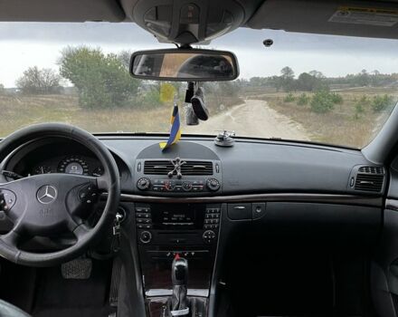 Серый Мерседес 220, объемом двигателя 2.1 л и пробегом 293 тыс. км за 7100 $, фото 8 на Automoto.ua