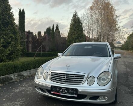 Серый Мерседес 220, объемом двигателя 2.2 л и пробегом 311 тыс. км за 3420 $, фото 1 на Automoto.ua