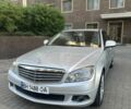 Сірий Мерседес 220, об'ємом двигуна 2.1 л та пробігом 152 тис. км за 9400 $, фото 1 на Automoto.ua