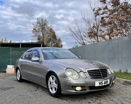 Серый Мерседес 220, объемом двигателя 2.2 л и пробегом 130 тыс. км за 3600 $, фото 3 на Automoto.ua