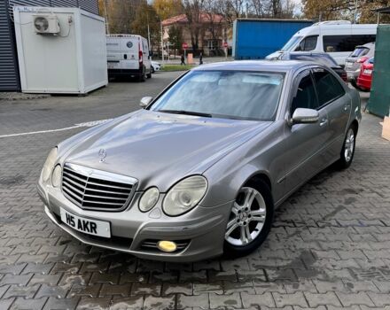 Серый Мерседес 220, объемом двигателя 2.2 л и пробегом 130 тыс. км за 3600 $, фото 4 на Automoto.ua