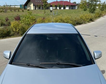 Серый Мерседес 220, объемом двигателя 2.1 л и пробегом 271 тыс. км за 12000 $, фото 6 на Automoto.ua