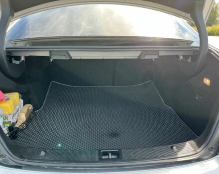 Серый Мерседес 220, объемом двигателя 2.1 л и пробегом 271 тыс. км за 12000 $, фото 9 на Automoto.ua