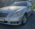 Серый Мерседес 220, объемом двигателя 2.1 л и пробегом 196 тыс. км за 10800 $, фото 1 на Automoto.ua