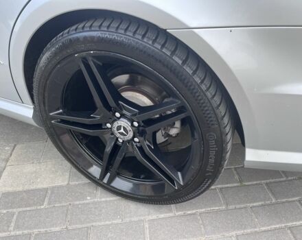 Серый Мерседес 220, объемом двигателя 2.1 л и пробегом 320 тыс. км за 10000 $, фото 13 на Automoto.ua