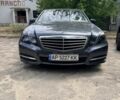 Серый Мерседес 220, объемом двигателя 2.1 л и пробегом 200 тыс. км за 12900 $, фото 1 на Automoto.ua