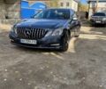 Серый Мерседес 220, объемом двигателя 2.1 л и пробегом 290 тыс. км за 10500 $, фото 1 на Automoto.ua
