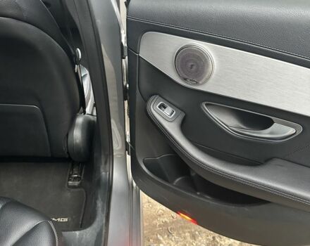 Сірий Мерседес 220, об'ємом двигуна 2.1 л та пробігом 285 тис. км за 16500 $, фото 11 на Automoto.ua