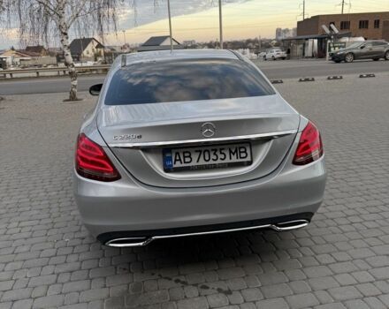 Сірий Мерседес 220, об'ємом двигуна 2.1 л та пробігом 188 тис. км за 23500 $, фото 7 на Automoto.ua