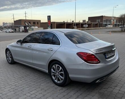 Сірий Мерседес 220, об'ємом двигуна 2.1 л та пробігом 188 тис. км за 23500 $, фото 1 на Automoto.ua