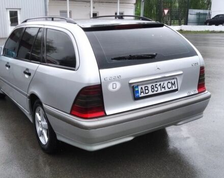 Серый Мерседес 220, объемом двигателя 2.1 л и пробегом 438 тыс. км за 3000 $, фото 4 на Automoto.ua