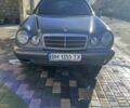 Серый Мерседес 220, объемом двигателя 2.2 л и пробегом 400 тыс. км за 4200 $, фото 1 на Automoto.ua