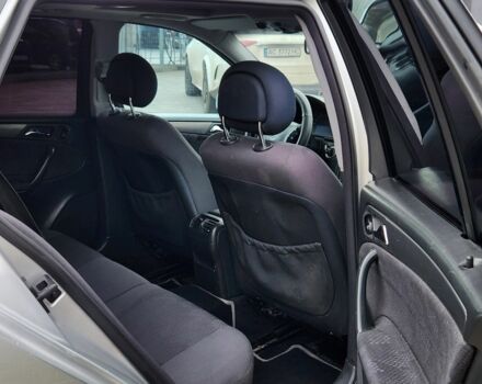 Серый Мерседес 220, объемом двигателя 2.1 л и пробегом 356 тыс. км за 3550 $, фото 21 на Automoto.ua