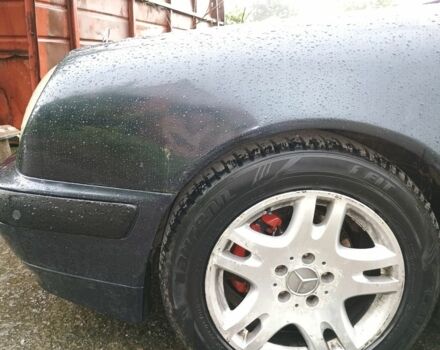 Серый Мерседес 220, объемом двигателя 2.1 л и пробегом 460 тыс. км за 4849 $, фото 15 на Automoto.ua