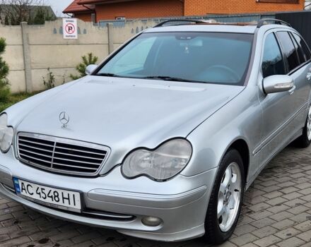 Серый Мерседес 220, объемом двигателя 2.1 л и пробегом 356 тыс. км за 3550 $, фото 14 на Automoto.ua