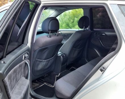 Серый Мерседес 220, объемом двигателя 2.1 л и пробегом 356 тыс. км за 3550 $, фото 18 на Automoto.ua