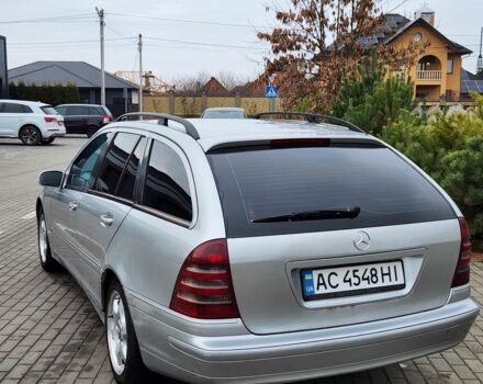 Серый Мерседес 220, объемом двигателя 2.1 л и пробегом 356 тыс. км за 3550 $, фото 9 на Automoto.ua