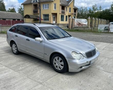 Серый Мерседес 220, объемом двигателя 2.1 л и пробегом 492 тыс. км за 3500 $, фото 8 на Automoto.ua
