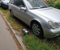 Сірий Мерседес 220, об'ємом двигуна 0 л та пробігом 330 тис. км за 2000 $, фото 1 на Automoto.ua