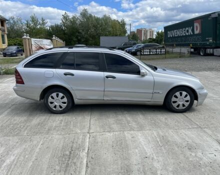 Серый Мерседес 220, объемом двигателя 2.1 л и пробегом 492 тыс. км за 3500 $, фото 7 на Automoto.ua