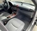 Серый Мерседес 220, объемом двигателя 2.1 л и пробегом 492 тыс. км за 3500 $, фото 9 на Automoto.ua