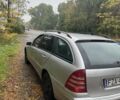 Сірий Мерседес 220, об'ємом двигуна 2.2 л та пробігом 426 тис. км за 2000 $, фото 3 на Automoto.ua