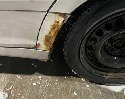 Сірий Мерседес 220, об'ємом двигуна 2.1 л та пробігом 490 тис. км за 3950 $, фото 7 на Automoto.ua