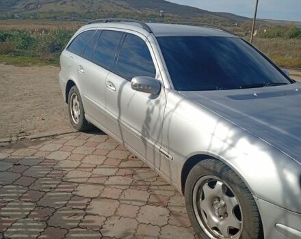 Сірий Мерседес 220, об'ємом двигуна 2.7 л та пробігом 265 тис. км за 4800 $, фото 1 на Automoto.ua