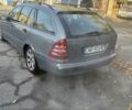 Серый Мерседес 220, объемом двигателя 2.2 л и пробегом 520 тыс. км за 2600 $, фото 2 на Automoto.ua
