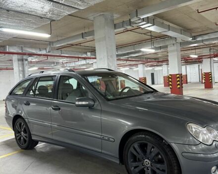 Серый Мерседес 220, объемом двигателя 2.1 л и пробегом 315 тыс. км за 6800 $, фото 2 на Automoto.ua