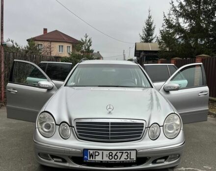 Серый Мерседес 220, объемом двигателя 2.2 л и пробегом 424 тыс. км за 3300 $, фото 7 на Automoto.ua