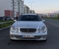Серый Мерседес 220, объемом двигателя 2.1 л и пробегом 235 тыс. км за 7500 $, фото 1 на Automoto.ua