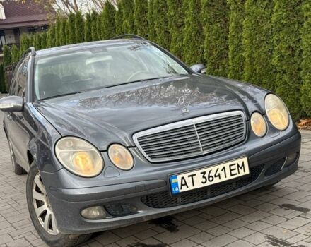 Сірий Мерседес 220, об'ємом двигуна 1.8 л та пробігом 319 тис. км за 5200 $, фото 1 на Automoto.ua