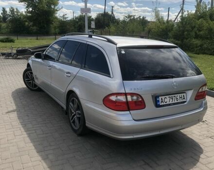 Сірий Мерседес 220, об'ємом двигуна 2.1 л та пробігом 250 тис. км за 6500 $, фото 2 на Automoto.ua