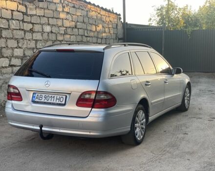 Серый Мерседес 220, объемом двигателя 2.1 л и пробегом 450 тыс. км за 4800 $, фото 2 на Automoto.ua