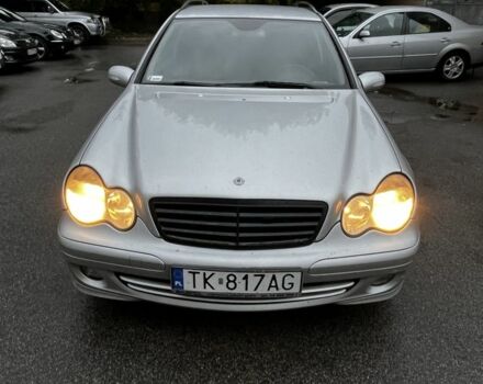 Серый Мерседес 220, объемом двигателя 2.2 л и пробегом 360 тыс. км за 3117 $, фото 1 на Automoto.ua