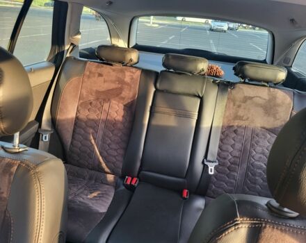 Серый Мерседес 220, объемом двигателя 2.1 л и пробегом 383 тыс. км за 8800 $, фото 12 на Automoto.ua