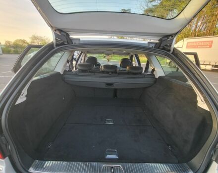 Серый Мерседес 220, объемом двигателя 2.1 л и пробегом 383 тыс. км за 8800 $, фото 18 на Automoto.ua