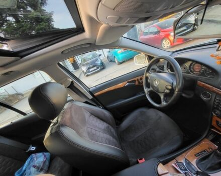 Серый Мерседес 220, объемом двигателя 2.1 л и пробегом 383 тыс. км за 8800 $, фото 23 на Automoto.ua