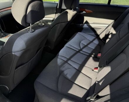 Серый Мерседес 220, объемом двигателя 2.2 л и пробегом 370 тыс. км за 6500 $, фото 13 на Automoto.ua