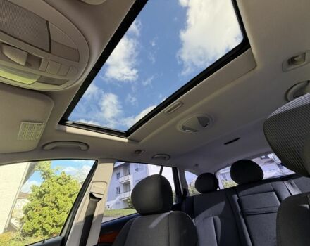 Серый Мерседес 220, объемом двигателя 2.2 л и пробегом 370 тыс. км за 6500 $, фото 4 на Automoto.ua