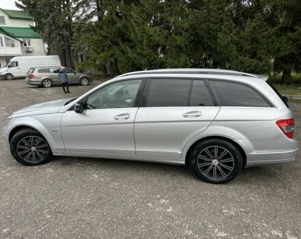 Сірий Мерседес 220, об'ємом двигуна 2.1 л та пробігом 2 тис. км за 6800 $, фото 6 на Automoto.ua