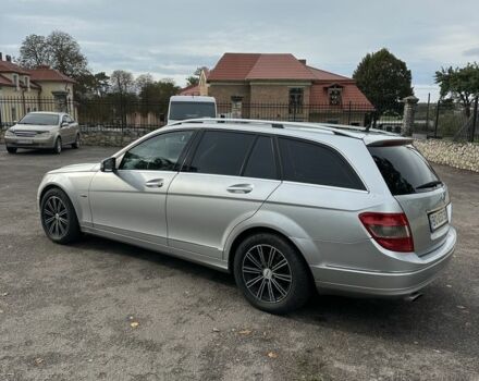 Сірий Мерседес 220, об'ємом двигуна 2.1 л та пробігом 2 тис. км за 6800 $, фото 1 на Automoto.ua