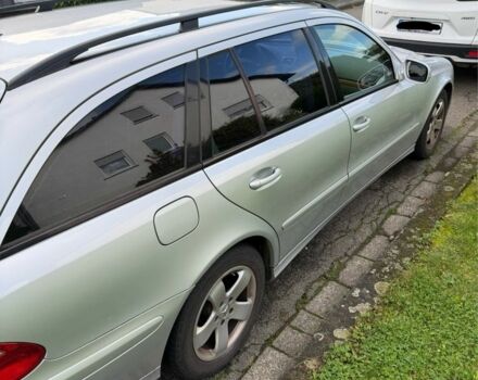 Серый Мерседес 220, объемом двигателя 2.2 л и пробегом 370 тыс. км за 6500 $, фото 20 на Automoto.ua